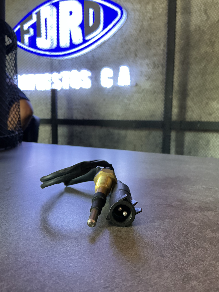 SENSOR NIVEL DE REFRIGERANTE CARGO 815-1721 BRASIL